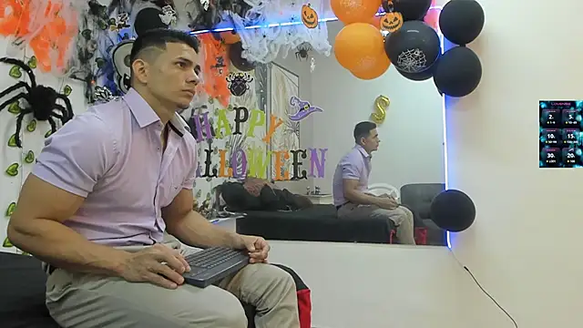 ChoreyTaiylor online show from October 14, 3:08 pm