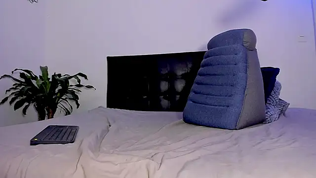 Eiden allenx online show from February 4, 8:46 am