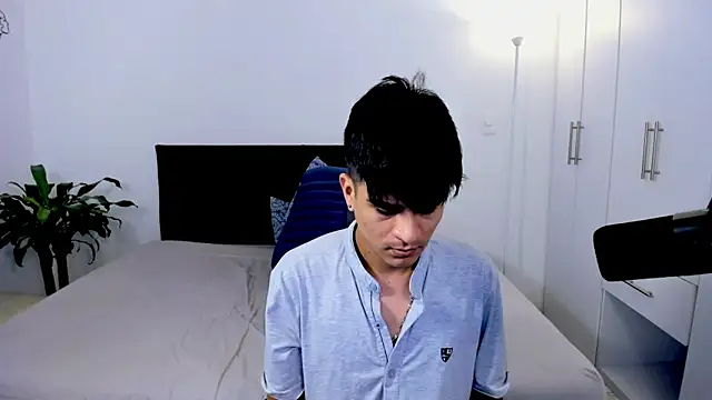 Eiden allenx online show from January 3, 11:25 am