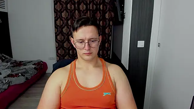 sexxymuscles4u online show from February 4, 2:45 pm