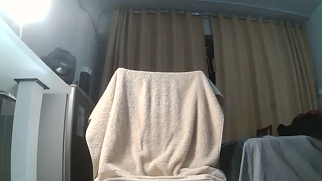 chicoguapo8 online show from March 13, 8:33 am