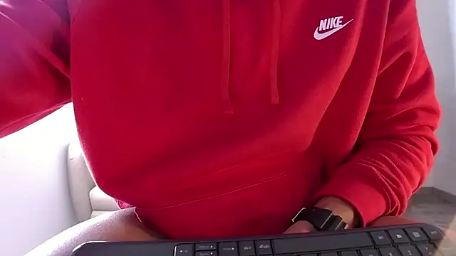 Liam V online show from February 19, 4:36 pm