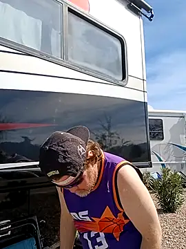 EZYves online show from February 22, 8:43 pm