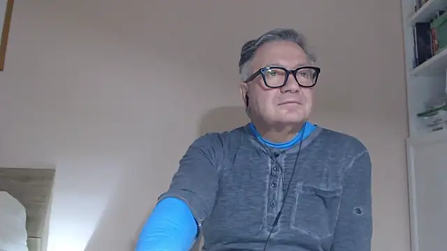 YOU6me online show from January 10, 5:50 pm