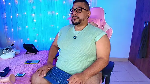 jacoob woods online show from March 7, 11:58 pm