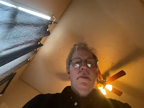 jck1m0t online show from February 8, 8:57 pm