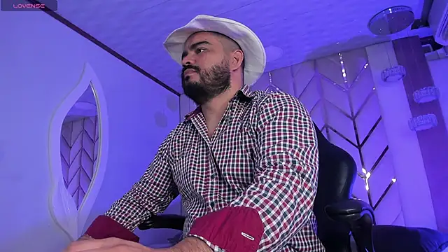 MichaelBear  online show from December 24, 12:33 pm