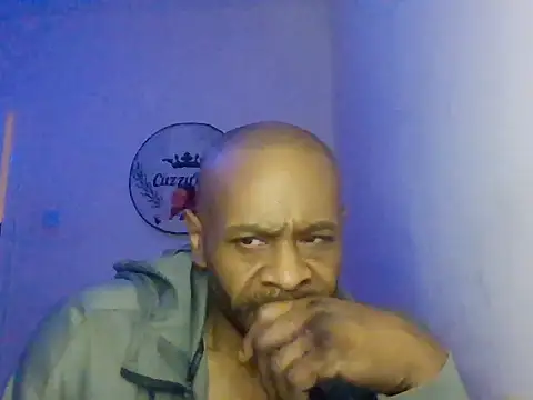 CuzzyB69 online show from November 27, 8:01 pm