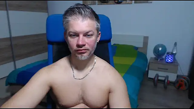 Snapshot of RobbyShawz chatting on October 20, 4:27 am RobbyShawz online show from October 20, 4:27 am