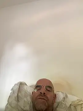slim1976006 online show from August 3, 10:32 am