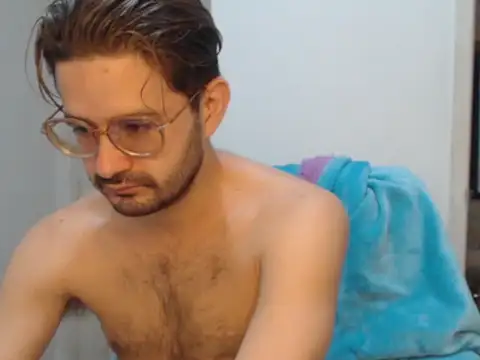 Snapshot of peterannaud chatting on September 28, 1:31 pm peterannaud online show from September 28, 1:31 pm