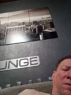 tomtom111111 online show from February 19, 1:40 pm