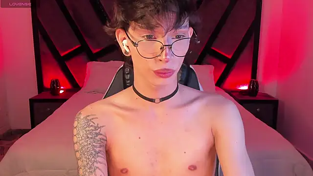 AndyWiilliams online show from March 17, 10:45 pm