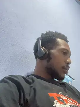 Jayeseduction online show from April 18, 1:01 pm