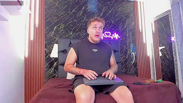 keane lee online show from October 3, 1:16 pm