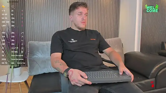 keane lee online show from December 4, 7:45 pm