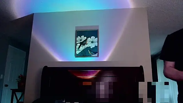 Snarfle82 online show from October 28, 12:35 am