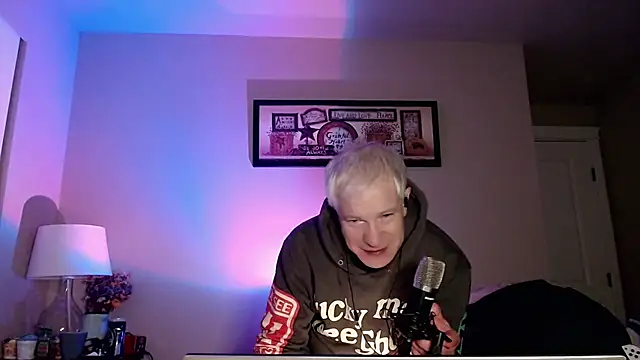 Snarfle82 online show from November 30, 2:19 pm