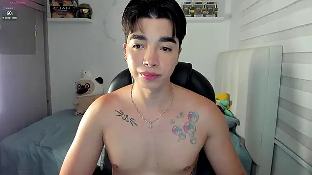 santy7v7 online show from February 4, 1:17 pm