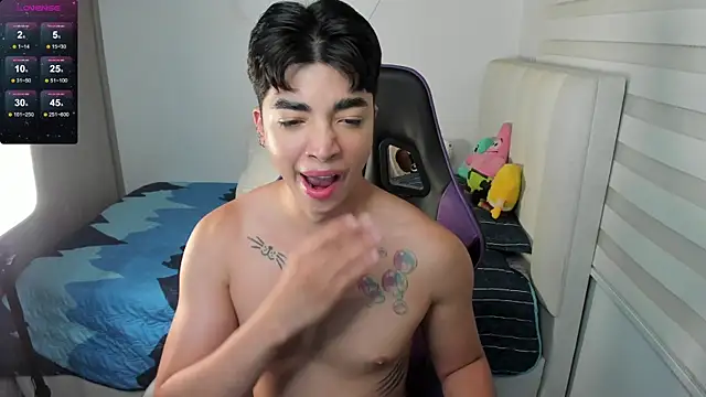 santy7v7 online show from October 1, 1:15 pm