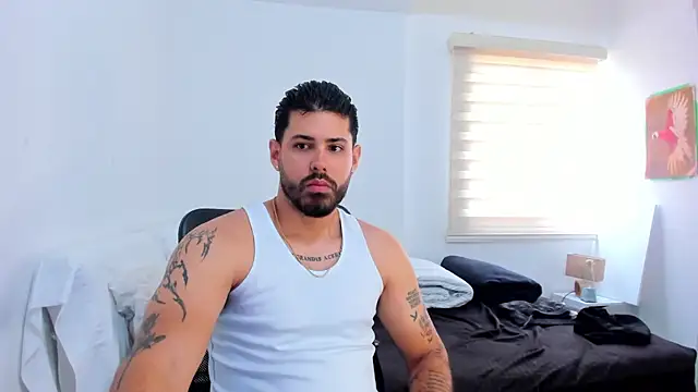 Justyn Torres online show from November 21, 4:39 pm