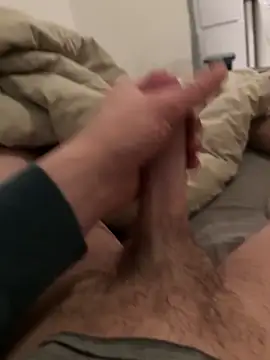 Snapshot of agitnizci13 chatting on February 14, 12:30 am agitnizci13 online show from February 14, 12:30 am