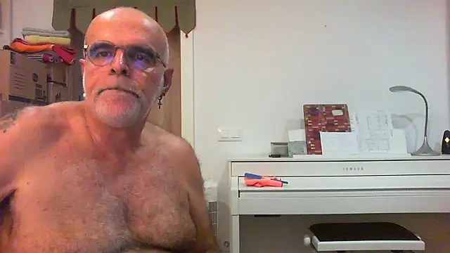 exhibcho online show from October 11, 10:14 pm