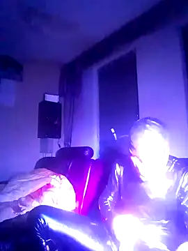 Crystalbitchx online show from September 17, 11:50 pm