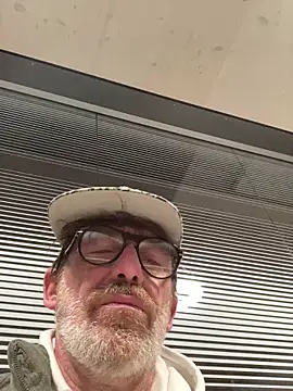 maxximere online show from February 7, 12:51 am