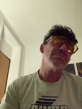 maxximere online show from March 29, 12:11 am