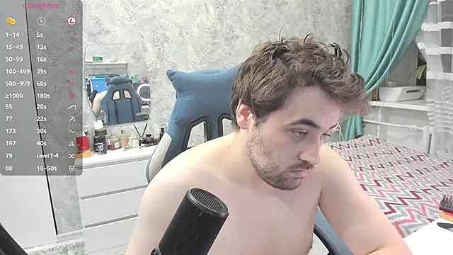 Morlaios online show from February 8, 9:04 pm