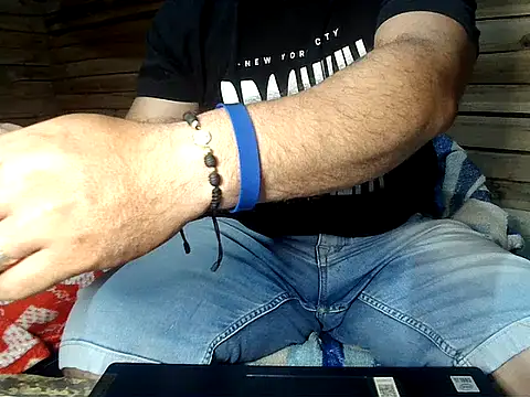 Arcangel 05 online show from May 10, 4:58 am