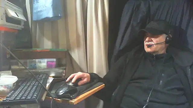 nonnomaturobisex online show from November 29, 3:25 pm