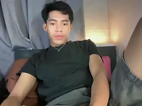 Lightjt04 online show from April 19, 2:38 pm