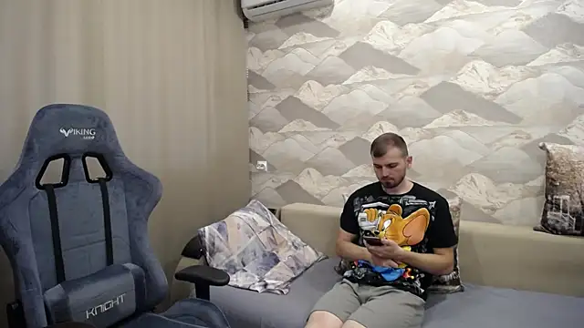 SerzhKorol1 online show from September 17, 1:12 pm