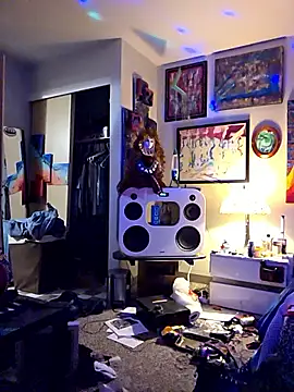 Vonniecd online show from April 21, 6:08 am