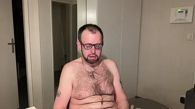 FABIOGLASSES online show from March 13, 9:43 pm