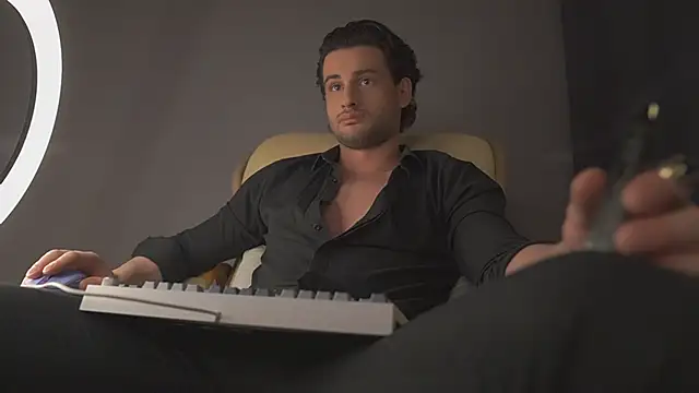 Keen   Luckystrike online show from March 21, 10:50 pm