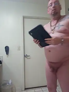 Snapshot of Littledick007007 chatting on October 5, 8:18 am Littledick007007 online show from October 5, 8:18 am