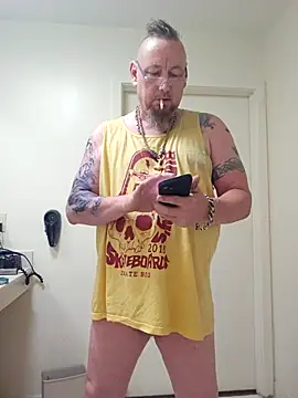 Snapshot of Littledick007007 chatting on October 1, 8:40 am Littledick007007 online show from October 1, 8:40 am