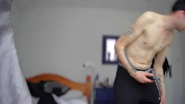 ThatGuyNextDoor1992 online show from March 17, 7:44 am