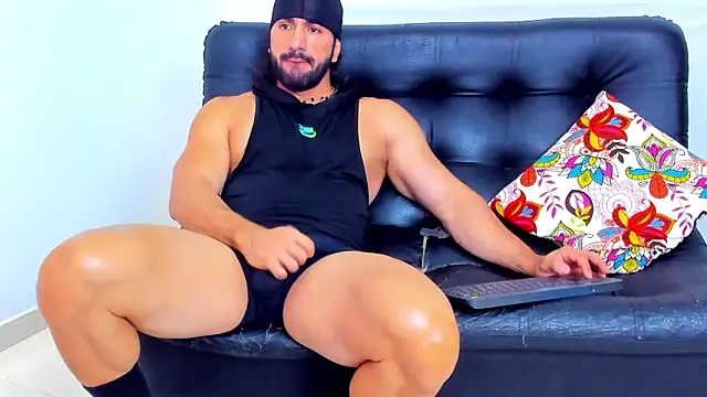 AlfredWalker online show from April 17, 1:14 pm