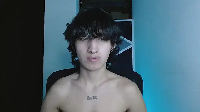 littlextreme online show from June 2, 12:55 am