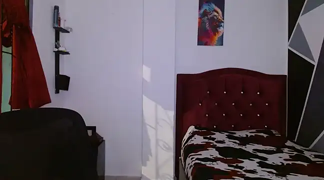 littlextreme online show from December 4, 12:30 am