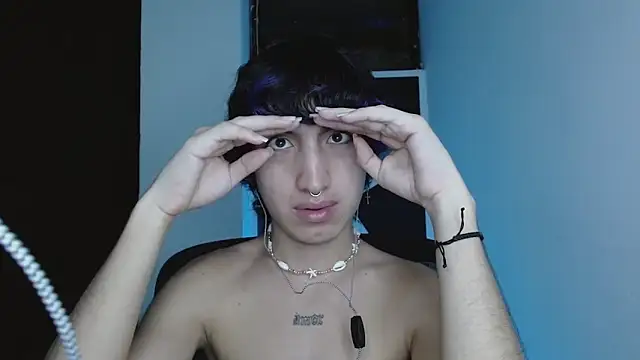 littlextreme online show from February 12, 6:52 am