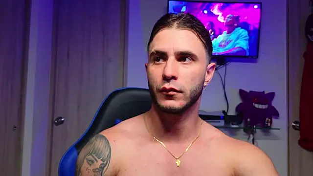 Latino stud4u online show from June 23, 3:22 am