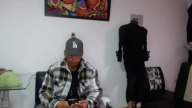 Snapshot of Black_hot266 chatting on October 18, 2:11 pm Black hot266 online show from October 18, 2:11 pm