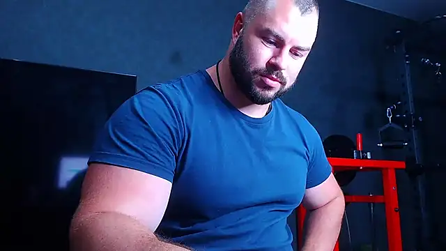 muscularjohnforuX online show from May 30, 6:08 pm