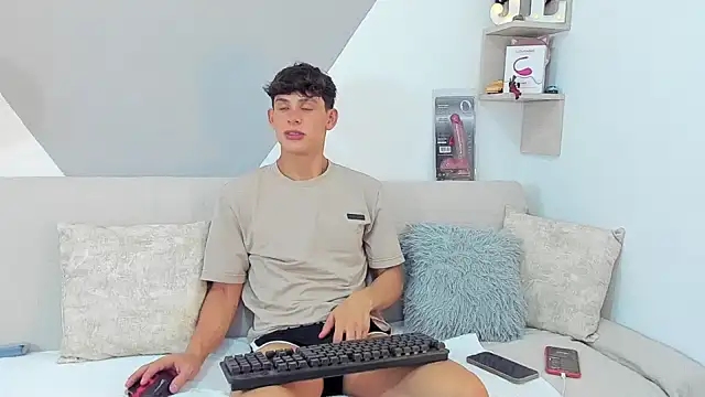 logan thomas online show from January 26, 7:10 am