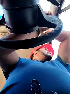 Chiquitopapa69 online show from March 27, 9:05 pm